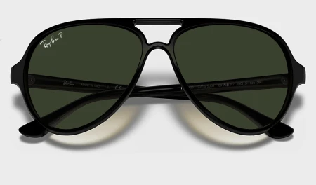 عینک آفتابی ریبن مدل کتس CATS 5000 CLASSIC RB4125 601/58 با فریم مشکی و لنز پلاریزه سبز کلاسیک